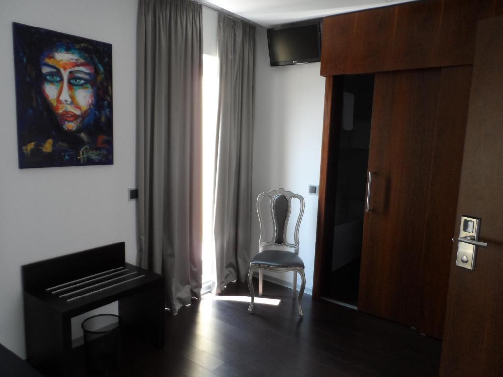 Lazza Hotel Figueira da Foz Bilik gambar