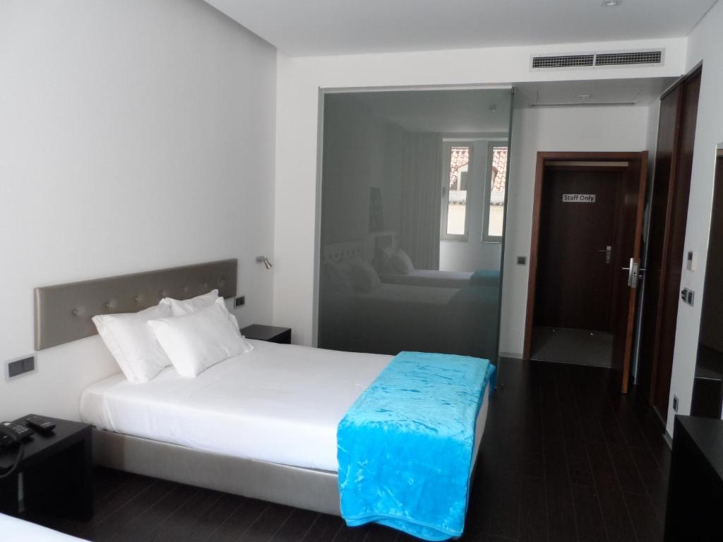 Lazza Hotel Figueira da Foz Bilik gambar